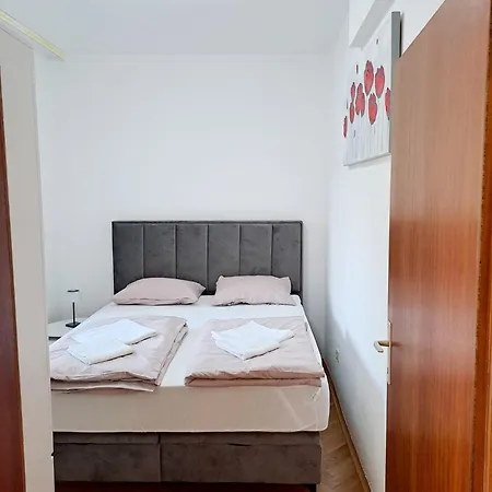 Oaza Mira Ivana * 시비느 크름포트스키